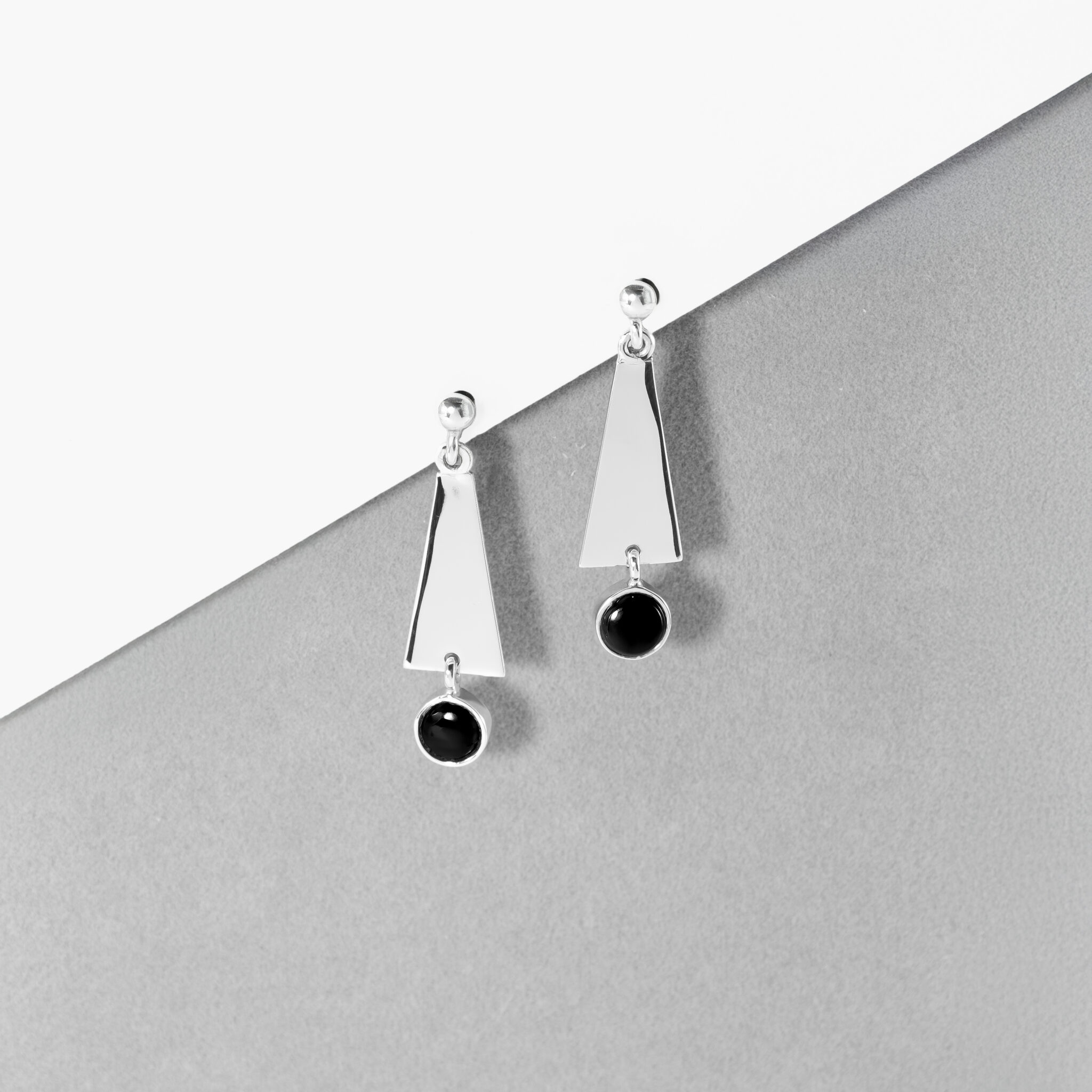 RADIANT TRIANGLE CASCADES