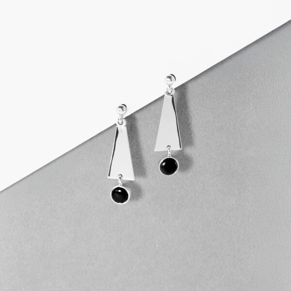 RADIANT TRIANGLE CASCADES