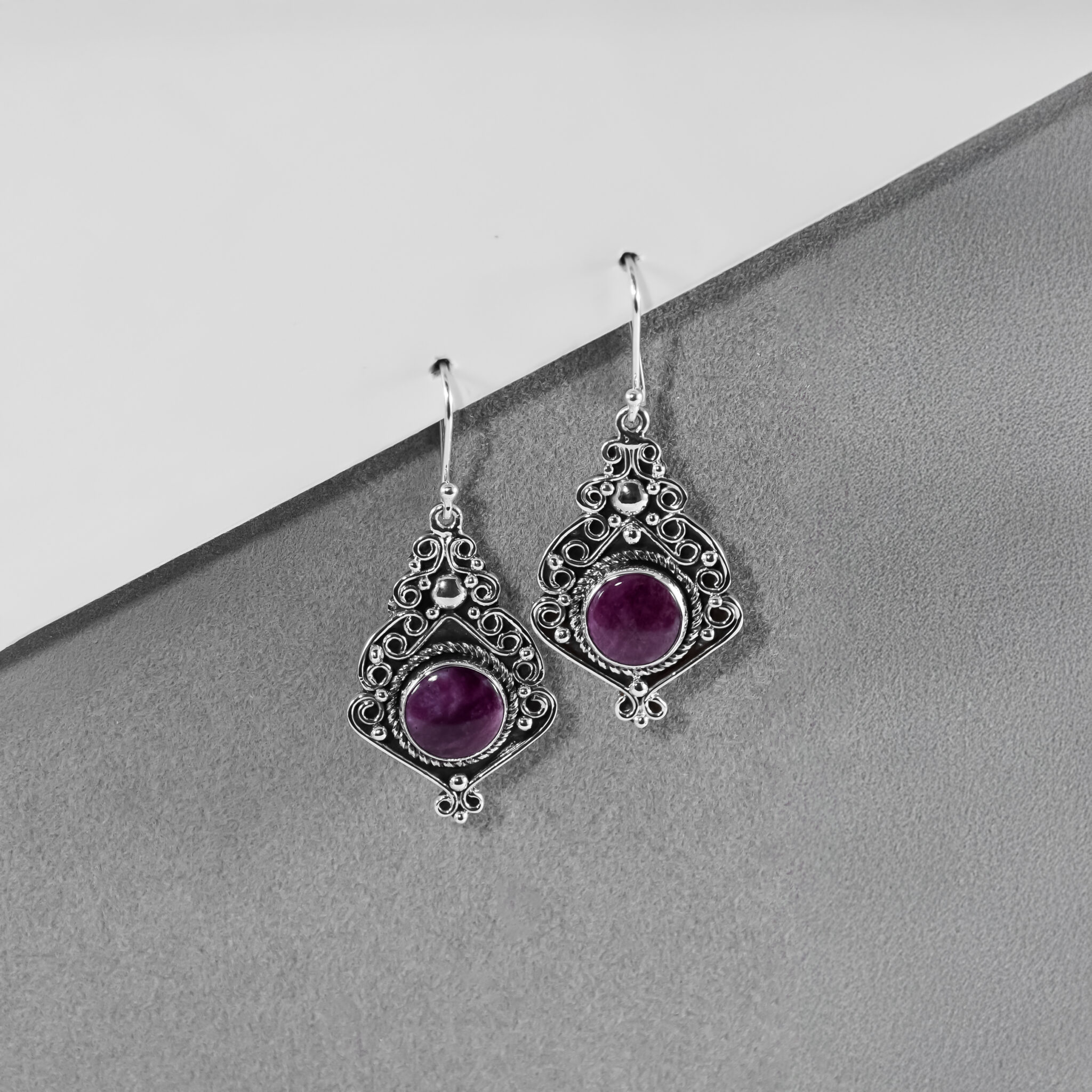 ANCESTRAL ORNAMENT DROPS