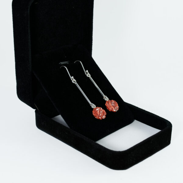 SCARLET CORALINE BAR