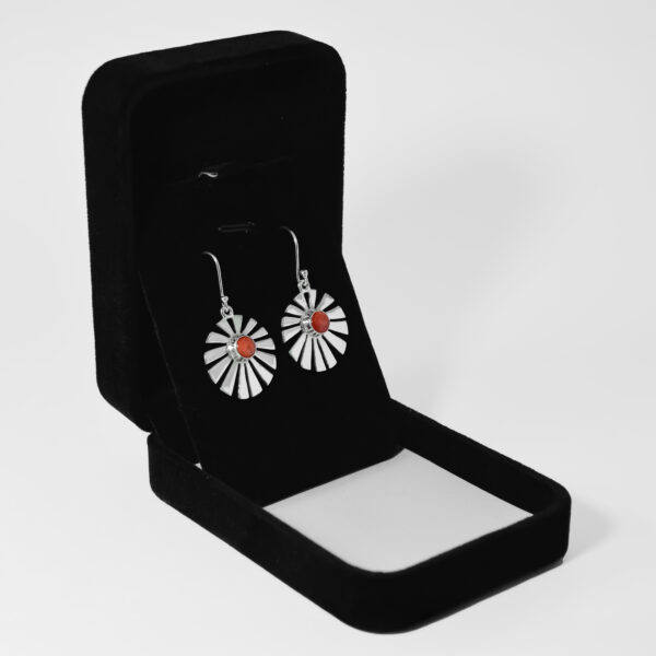 SOLAR RADIANCE TRAPEZE