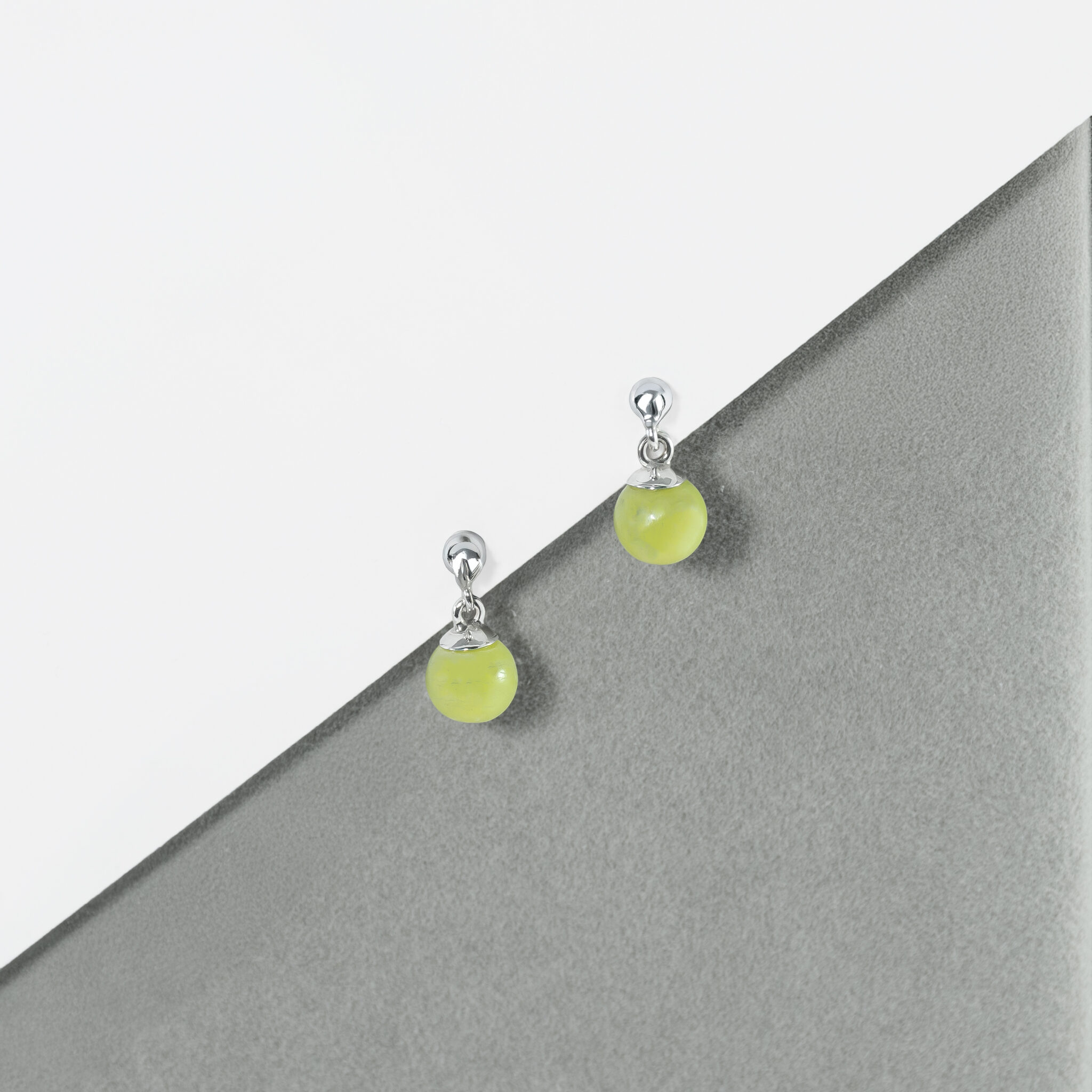 OLIVE JADE KINETIC SPHERES