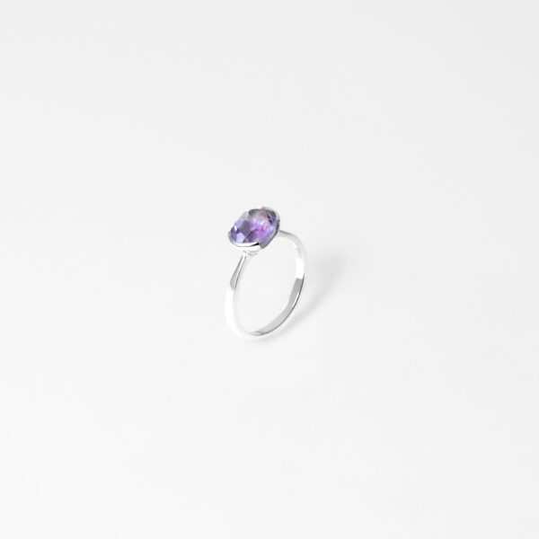 VIOLET BASKET SOLITAIRE