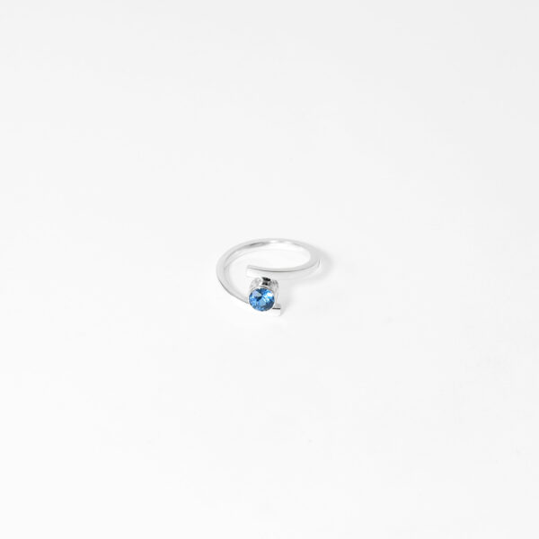 AZURE SQUARE-WIRE RING