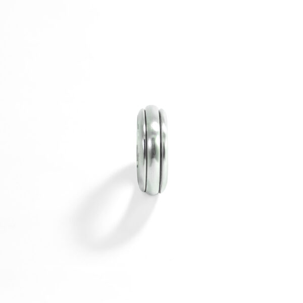 Noir Dual-Line Spinner