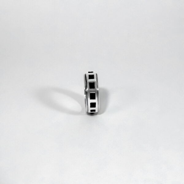 Geometric Spinner Band