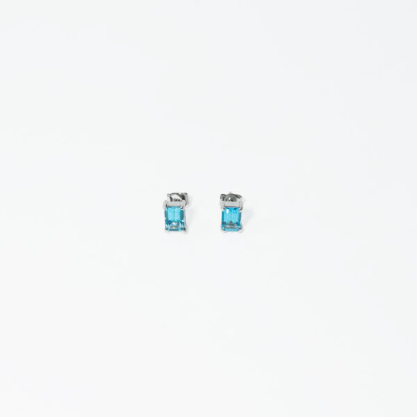 GLACIAL RADIANCE STUDS