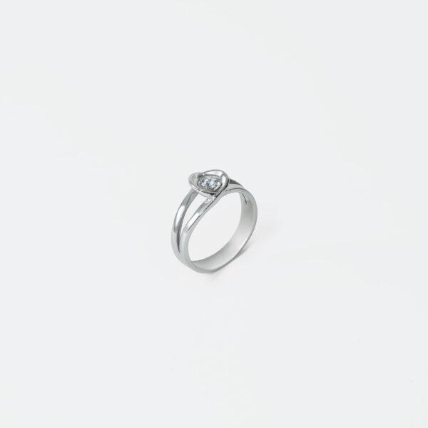 Floral Filigree Solitaire